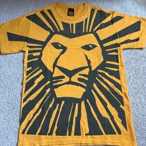 Y2K Disney The Lion King yellow t-shirt Medium vintage all over Broadway Musical